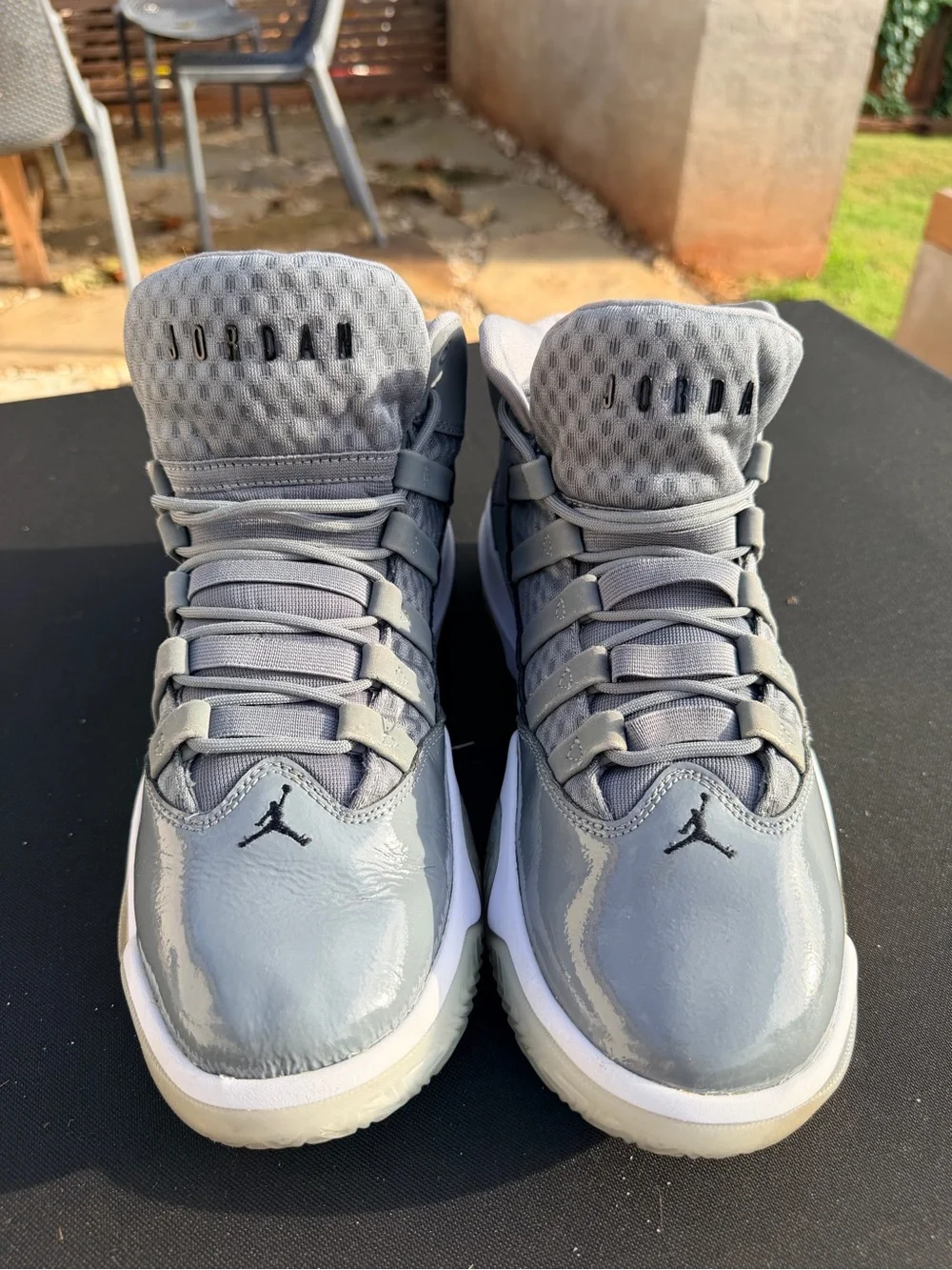 Jordan Air Jordan Max Aura Cool Grey Men's Mid Top Lace-Up Sneakers AQ9084-010
